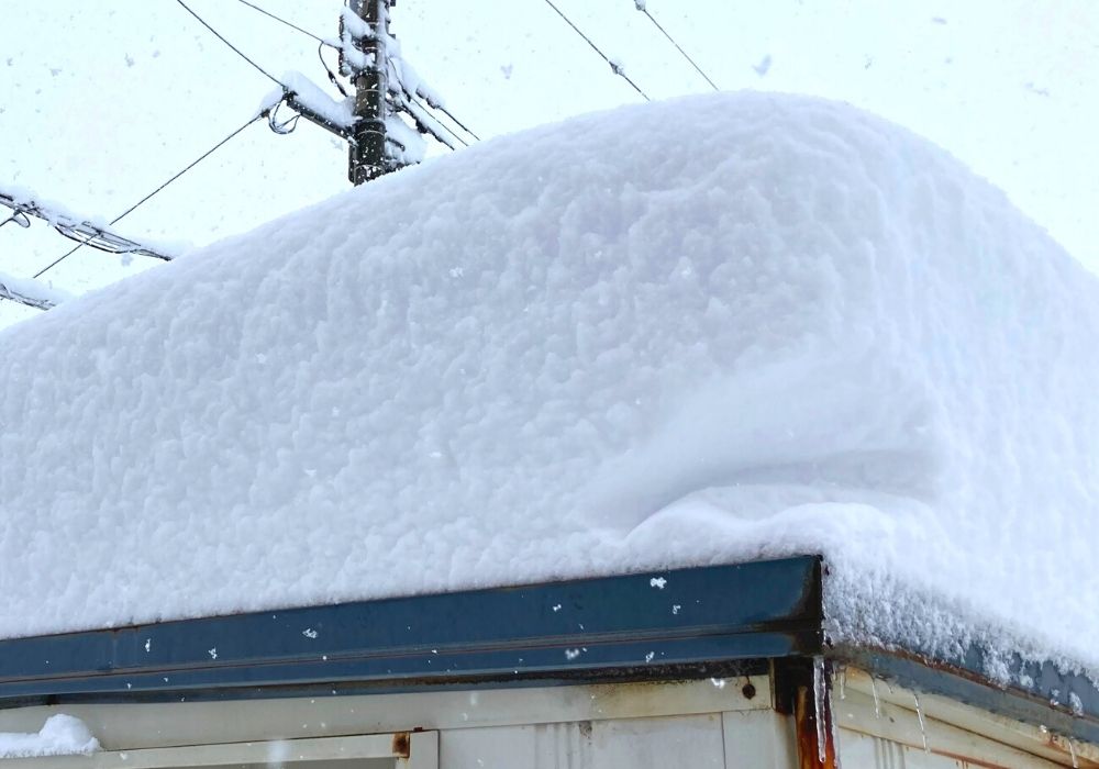 車庫の雪